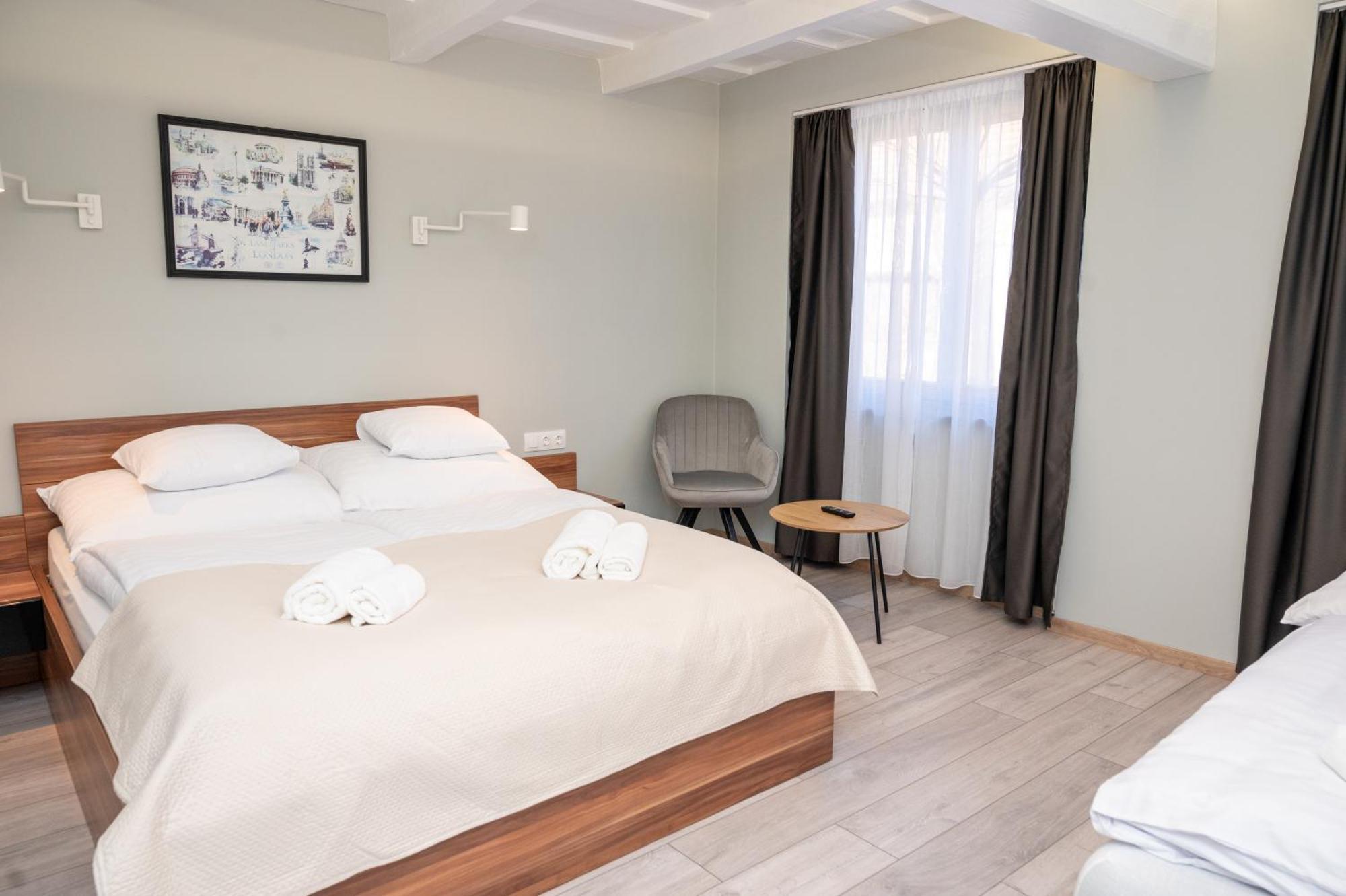 גיולה Tuenderkert Apartman מראה חיצוני תמונה