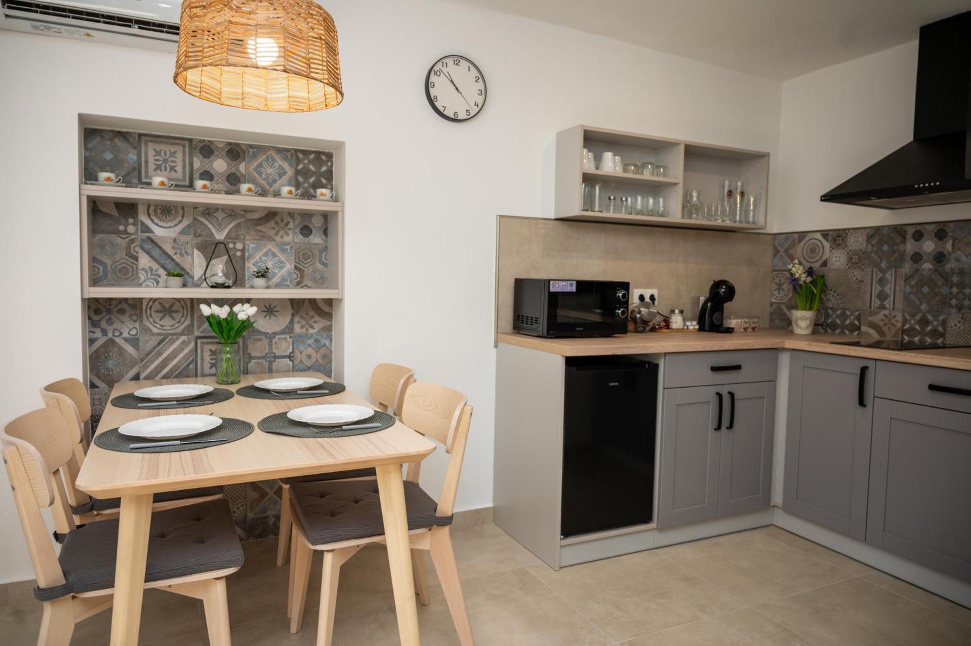 גיולה Tuenderkert Apartman מראה חיצוני תמונה