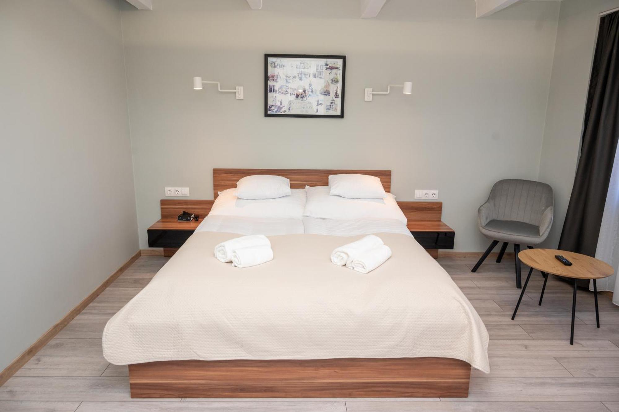גיולה Tuenderkert Apartman מראה חיצוני תמונה